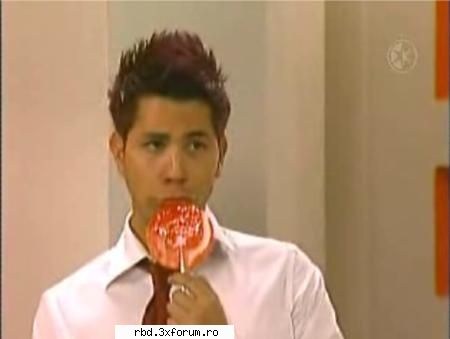 rbd:la familia game lu_trendy scris: poncho dul brate ardilla )))))))) )))) chris:mi pare mie sau