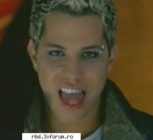 rbd:la familia game da...oe sci fi..numa filme sci fi...o simta inteles tot >:p