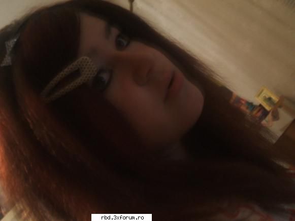 poze noi vanity fair draguta anku >< mai pune estiii goth ?:x adica iti plc stilu' goth sii