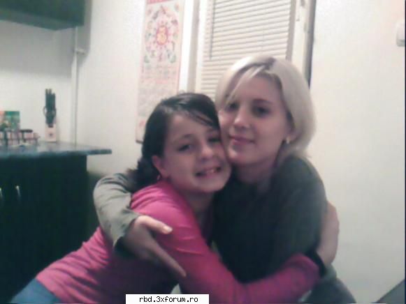 scuze... ala e tati la de scz.... :d asata???eu sunt cea mica poze cu noi