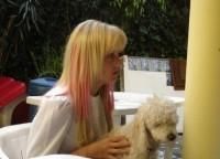 rbd familia [joc] vico ajunge cantand duce pana cam ascunde caietele ptr cartile intrebe cnva ele