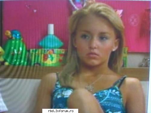 rbd familia [joc] vico crezi mint facand fata trista nu'i nevoie spital cred maine stau acasa