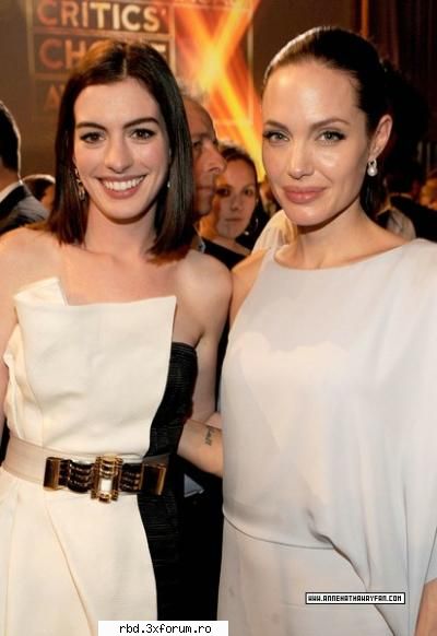Angelina Jolie - aici mi se pre cam najpa angelina - Fav' actors