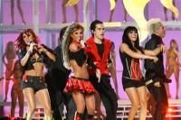 vreau o poza cu anahi,pe in zana be first