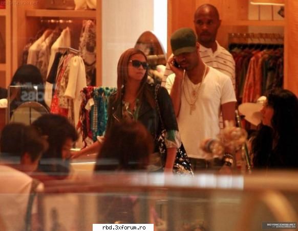 -Beyonce- - beyonce la shopping k jay-z..:D love it - Muzica