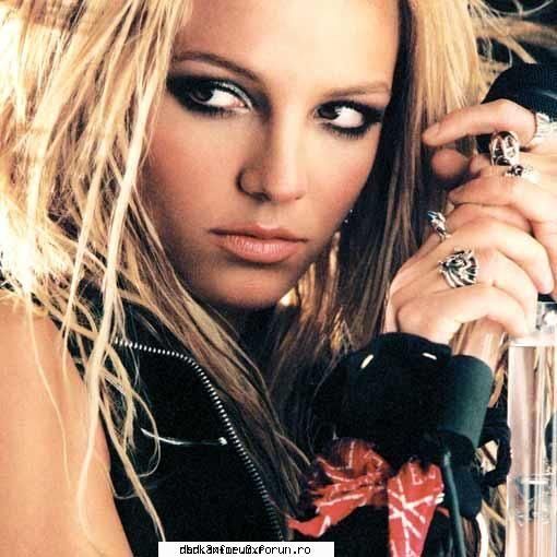 -Britney Spears- - lau - Muzica