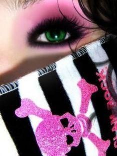 Notă pentru make-up - yosunt - Jocuri