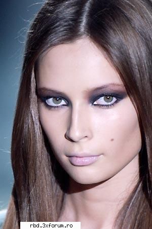 Notă pentru make-up - lau - Jocuri