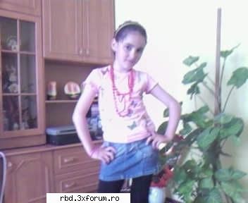 mai vretzi una? poze cu noi