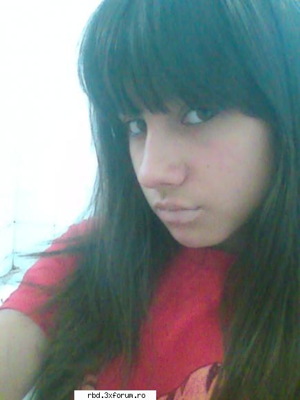 :wink2
ma cheama diana, sunt din galati,am 14 ani imi place rbd  si avril lavigne. imi place sa merg