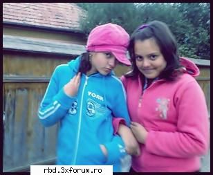 cu varmea.si aratam ca o umflata ca era frig si eu aveam vreo 3 bluze pe mine. :rotfl: poze cu noi