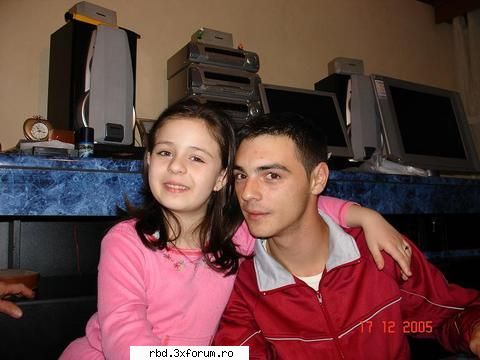 nu merge sa pun doar eu poze cu noi