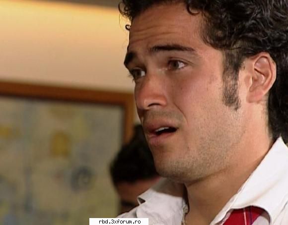 poncho : nu-mi place cand te incrunti ! is a lu pollo cred  :rotfl:  ..!  rbd:la familia game