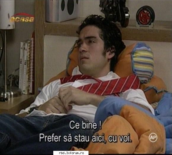 poncho se pune in pat : ardilla pe cine vrei sa suni ? 


fara scrisu ala  rbd:la familia game
