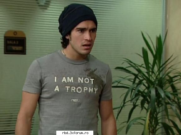 poncho : pollito :uimit:  combina :((  :rotfl:  de ce esti ?  :rotfl:  rbd:la familia game