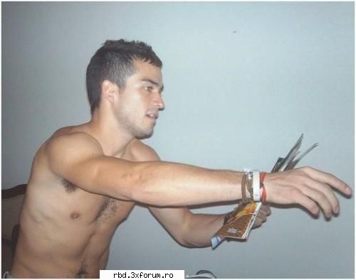 poncho : doar ea ...  :rotfl:  rbd:la familia game