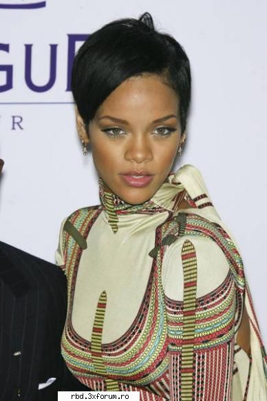 Rihanna - AnAhI_AlFoNsO - Muzica