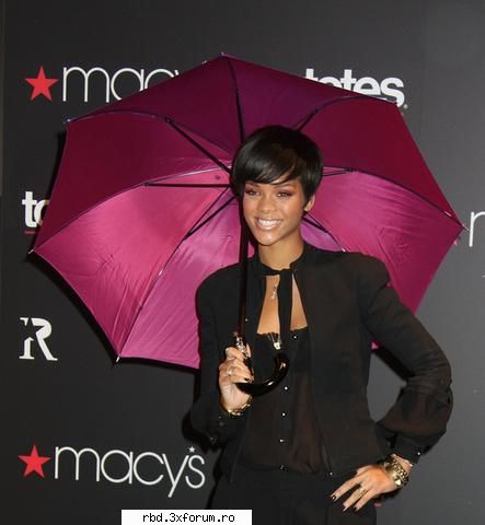 Rihanna - Under her Umbrella! - Muzica