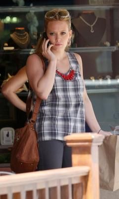 hillary duff - la shopping..:D - Muzica