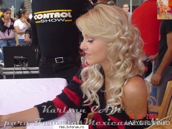 vico : nup ! am revenit la regim !  :rotfl:  ( deschide tv'u ) ce fac bebelusi ? rbd la familia